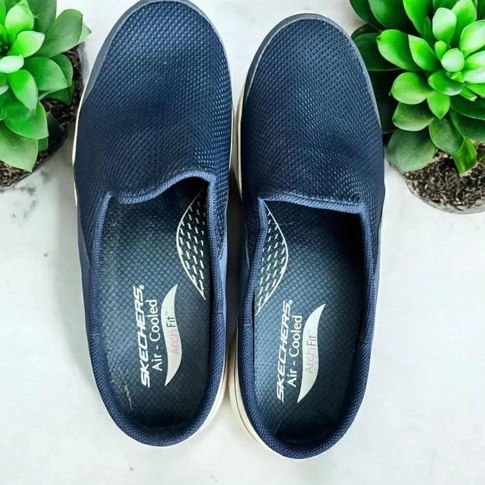 Skechers Women’s Navy “Go-Walk” Archfit Backless Slides / SZ: 11 / NWOT